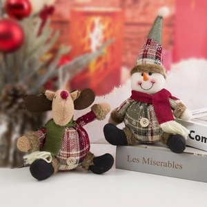 Muñecos de Navidad de reno y muñeco de nieve en tela escocesa con botones