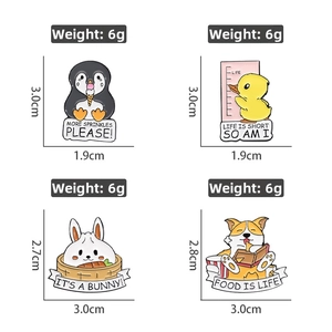 Detailed size chart for cartoon enamel pins featuring cute animals like duck and penguin