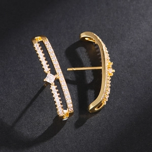 Boucles d'oreilles double couche en laiton doré avec zircons scintillants sertis