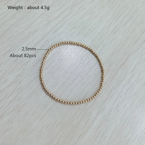 Detail view of 2.5mm golden stainless steel beads bracelet with weight and count data
