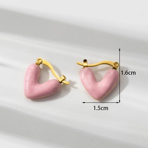 Pink heart-shaped C-style stud earrings in gold titanium steel with enamel finish