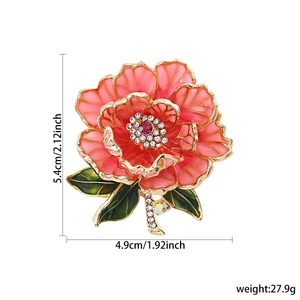 Dimensions détaillées de la broche pivoine en émail rose de 27,9g avec bordure dorée
