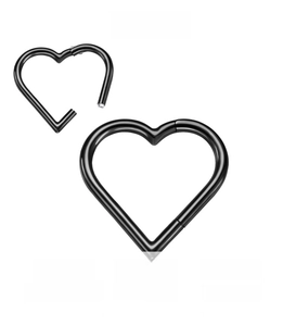 Detail showing the open and closed mechanism of the black heart-shaped 316L steel ear piercing