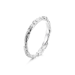 Close-up of 925 silver ring featuring a unique hammered metal texture and open-loop design