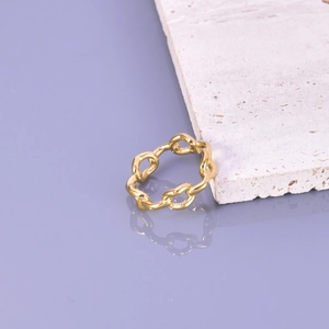 Anello a catena naso di maiale in acciaio al titanio placcato oro 18 carati su base