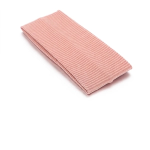 Bandeau en tricot côtelé rose pour le sport et le maquillage, texture douce