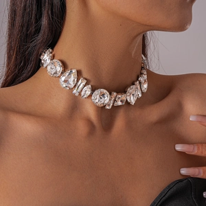 Geometric Rhinestone Choker Necklace Women Luxury Alloy Sparkly Waterdrop Square Pendant Statement Party Jewelry Elegant