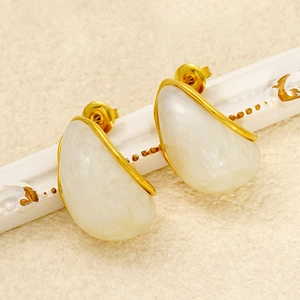 Fashion 18k gold stainless steel earrings with white resin teardrop stone on vintage frame