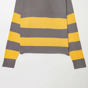Relaxed fit knit sweater with gray and yellow broad stripes and ribbed cuffs for casual wear