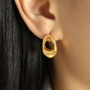 Minimalist gold organic teardrop earrings with French vintage irregular geometric design