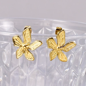 French vintage style 18k gold plated stainless steel 3D flower petal stud earrings