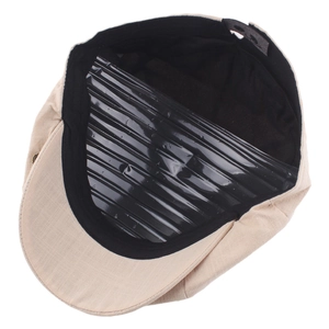 Flat cap for men and women in beige fabric with breathable inner sweatband structure