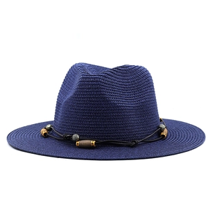 Chapeau Panama en paille bleu marine à large bord avec bande ethnique perlée