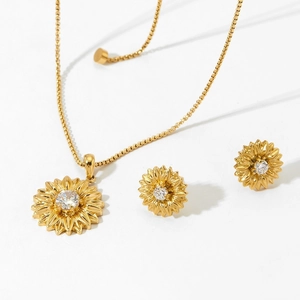Edles Set aus Halskette und Ohrringen mit Sonnenblumen-Motiv aus Gold-Edelstahl und Zirkonia