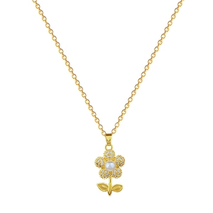 Elegant gold titanium necklace set with zircon flower pendant and central pearl
