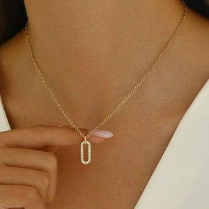 Collier pour femme en acier inoxydable doré avec pendentif ovale serti de diamants