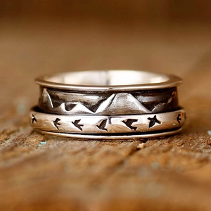 Vintage Alloy Spinner Ring Wide Band Retro Mountain And Swallow Carved Rotating Fidget Ring Nature Style For Women Men