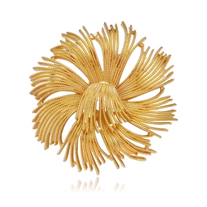 Vintage French Court Style Gold Alloy Flower Fireworks Brooch Elegant Monet Floral Tassel Brooch Pin For Women Suit Coat Jewelry