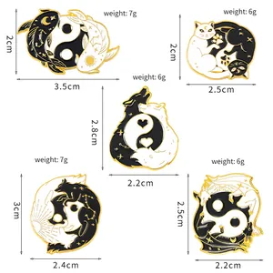 Guide des tailles pour broches émaillées Yin Yang avec motifs de carpe, chat et loup
