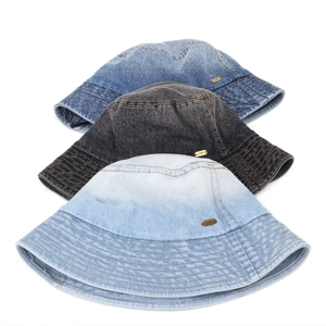 Bobs en jean délavé en trois couleurs avec logo vintage pour protection solaire