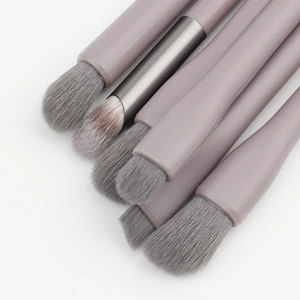 Kit de 6 pinceaux à maquillage pour les yeux avec manches gris et poils synthétiques doux