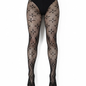 Gothic Netzstrumpfhose in Schwarz mit Kreuzmuster und funkelndem Strasssteinbesatz