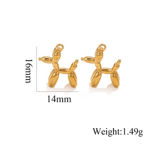 Detail view of 16mm golden balloon dog pendant with weight and size specifications