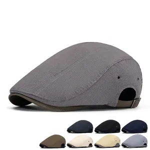 Classic gray ivy cap for men and women with adjustable metal buckle and textured fabric