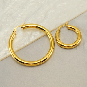 Boucles d'oreilles créoles épaisses en acier inoxydable doré 18 carats en deux tailles