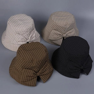 Variété de chapeaux bob à carreaux avec nœuds décoratifs en quatre coloris mode.