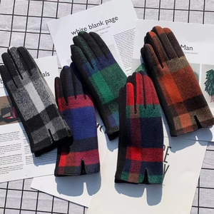Women's Winter Woolen Plaid Gloves Warm Fleece Lined Embroidered Touch Screen Full Finger Vintage Handwear