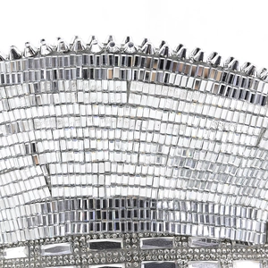 Chapeau de mariage argenté avec paillettes de luxe et cristaux pour fêtes et spectacles