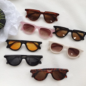 Retro Square Sunglasses PC Frame Resin Lens UV400 Protection Japanese Style Versatile Fashion Eyewear Men Women Outdoor