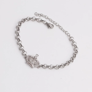 Bracciale a corona argento con micro-pavé di zirconi e catena a maglie regolabile