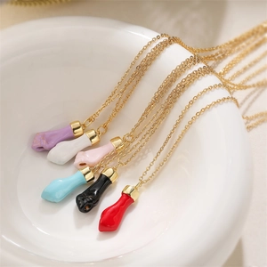 Lucky Hand Pendant Necklace Copper Oil Drip Enamel Gesture Fist Shape Fashion Jewelry For Women