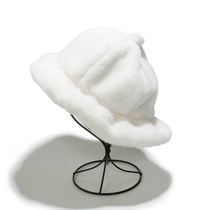 Winter plush bucket hat for women in cream white with soft faux fur and ruffle details