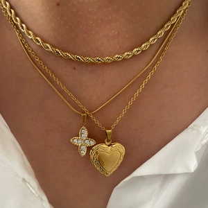 Collier En Acier Inoxydable Plaqué Or 18K Pour Femmes Chaîne Torsadée Fleur Zircon Trèfle Rétro Médaillon Cœur Gravé Bijoux