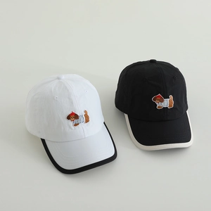 Breathable kids quick-dry baseball caps with cartoon dog embroidery in black and white