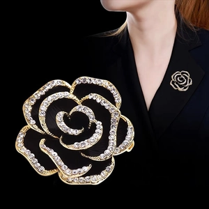 Vintage Camellia Flower Brooch Enamel Rose Design Rhinestone Inlaid Alloy Jewelry Accessory For Women Elegant