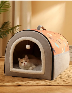 Letto chiuso per gatti con tetto geometrico arancione e morbido bordo in peluche caldo