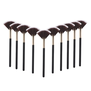 Set of 10 fan-shaped highlighter brushes with black handles and soft synthetic bristles