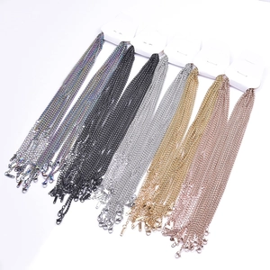 Detailed display of 2.5mm dragon bone chains in various metallic colors and finishes