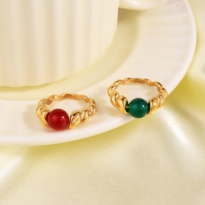 Vintage 18K gold-plated croissant rings set with red and green natural stone beads