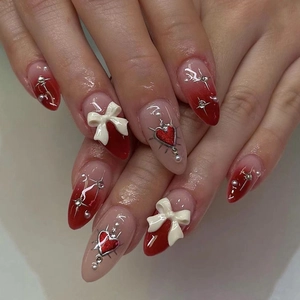 Valentinstag Künstliche Nägel 3D Schleife Perle Herz Verlauf Rot Mandelform Softgel Mode Dekorative Maniküre Zubehör