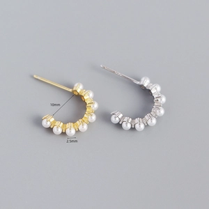 Elegant s925 silver C-shaped hoop earrings with 10mm white pearls in gold and silver plating