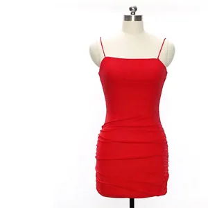 Mini abito rosso scintillante arricciato con spalline sottili per feste e discoteca