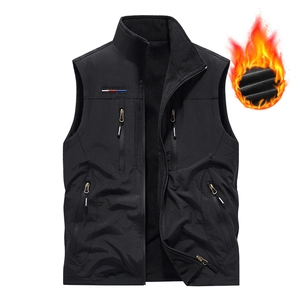 Herren Outdoor Weste Schwarz Stehkragen Fleece-Futter und vier Reißverschlusstaschen