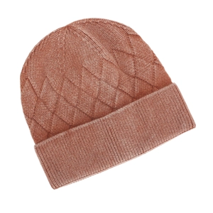 Detailed diamond knit texture of thick caramel winter beanie with ribbed cuff