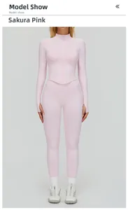 Détails de l'ensemble de yoga côtelé sans couture rose cerise avec haut zippé et legging