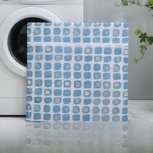 Extra large 60x60cm blue checkered mesh laundry bag with white zipper for delicates